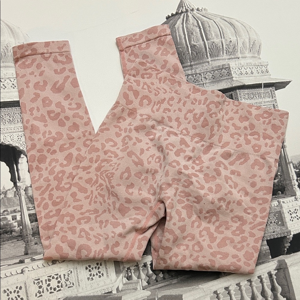 Light Pink Leopard Print Leggings